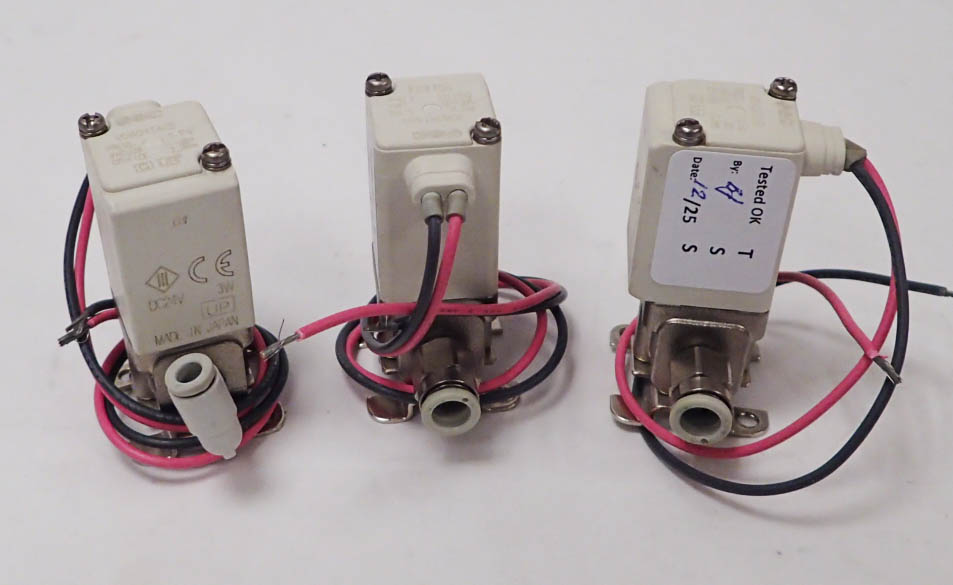 SMC VDW24TAXB Compact Direct-operated 2-Port solenoid Valve Lot of 3