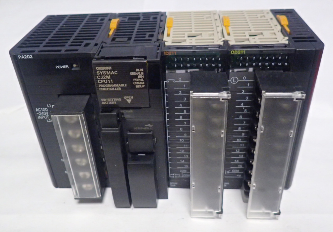 OMRON SYSMAC CJ2M PLC SYSTEM CJ1W-PA202 ID211 OD211 CONTROL RACK