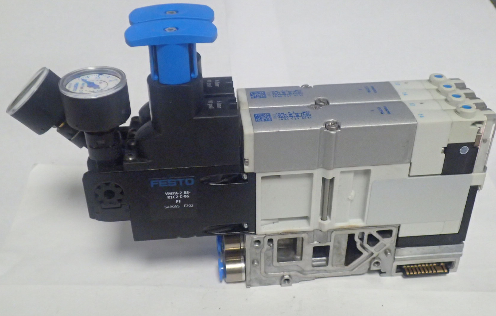 FESTO VMPA2-FB-EMS-4 PNEUMATIC VALVE TERMINAL W/ 2X 537956 & 2X VMPA2-B8-R1C2-C-06