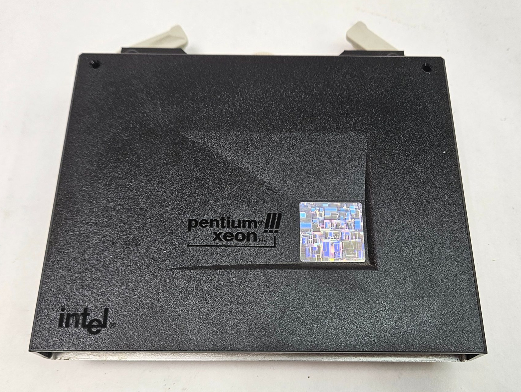 Intel Pentium III / Pentium 3 Xeon CPU Vintage Central Processing Unit