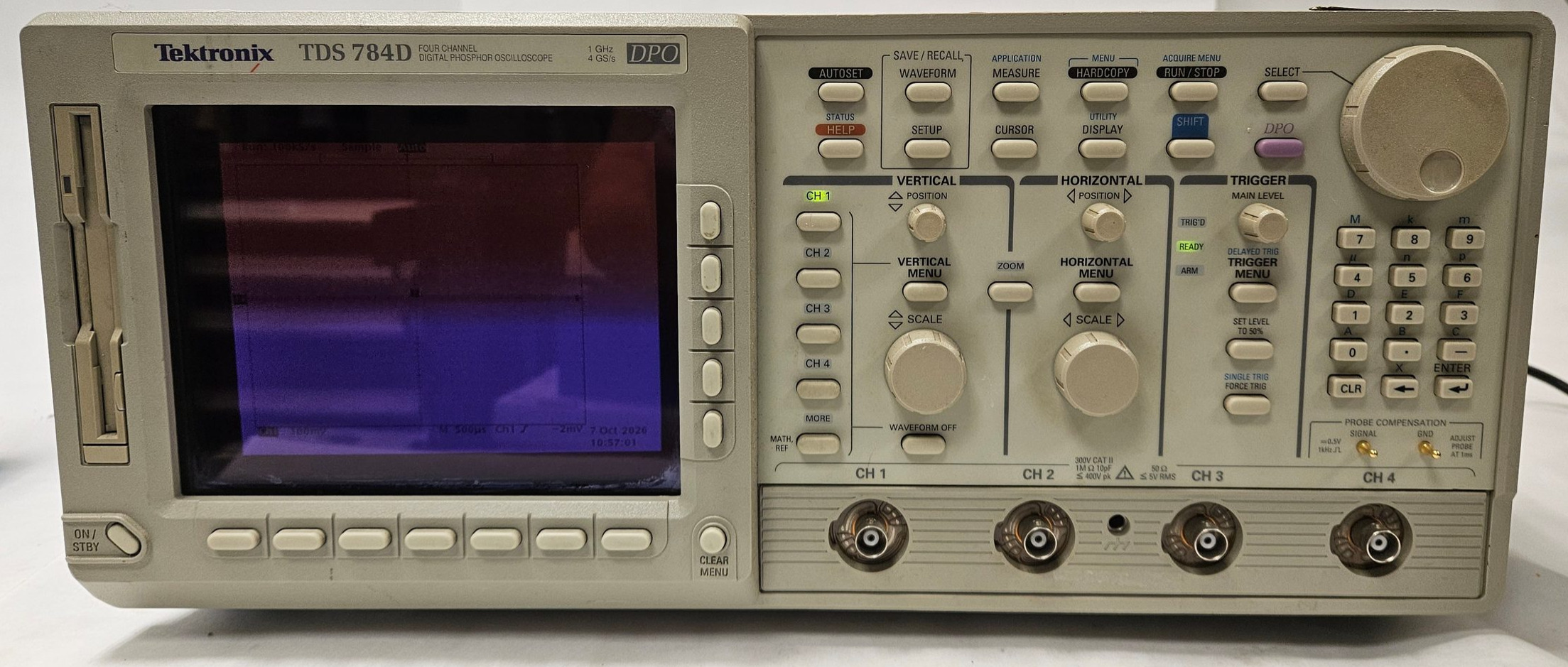 Tektronix TDS784D 1Ghz - Four Channel Digital Phosphor Oscilloscope
