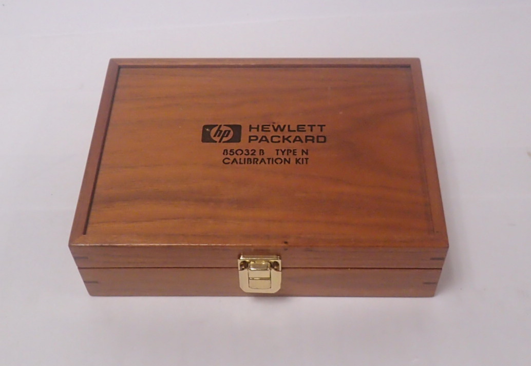 Hewlett-Packard (HP) 85032B Type-N Calibration Kit