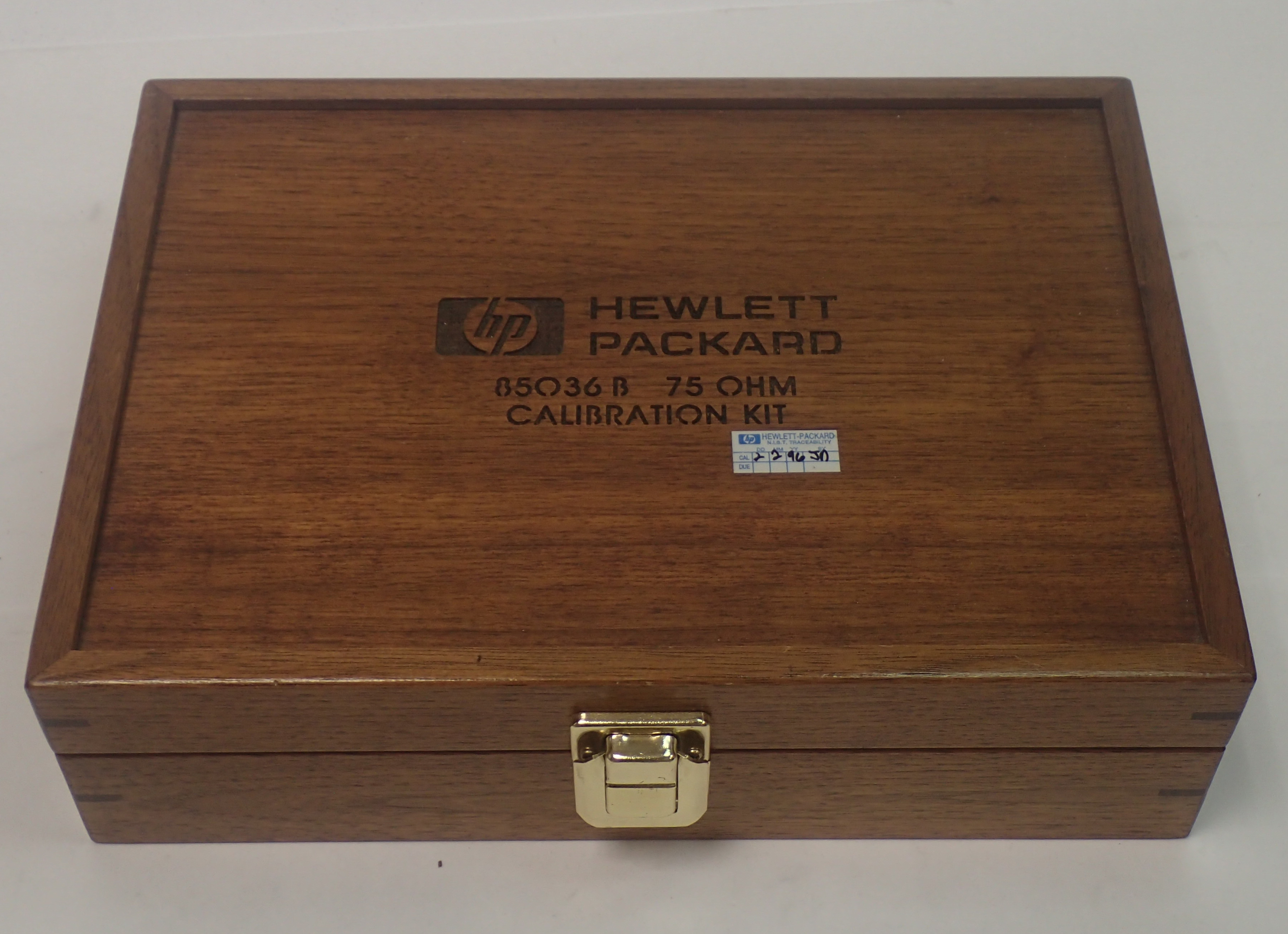 Hewlett-Packard (HP) 85036B 75-ohm Type-N Mechanical Calibration Kit