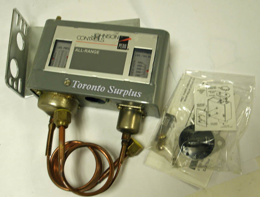 Johnson Controls P70LB-1C / P70LB1C Dual Pressure Control / BNIB / NOS