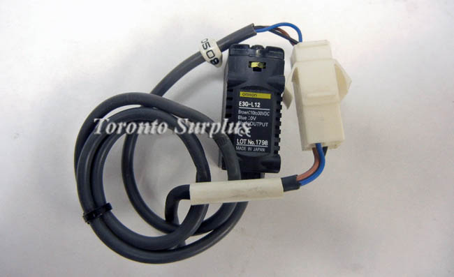 Omron E3G-L12 Distance Setting Photo-electric Sensor