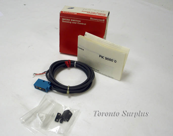 Honeywell FE7ADA6M Subminiature Photoelectric Sensor And Control 10DC - 28VDC