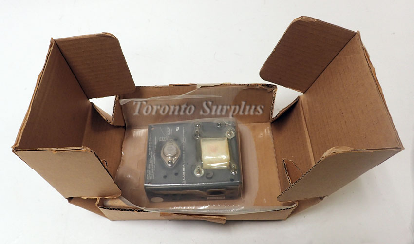 af 5V, 3A Lambda LOS-Z-5 Power Supply, Linear Open Frame 5 V, 3 Amp BNIB / NOS