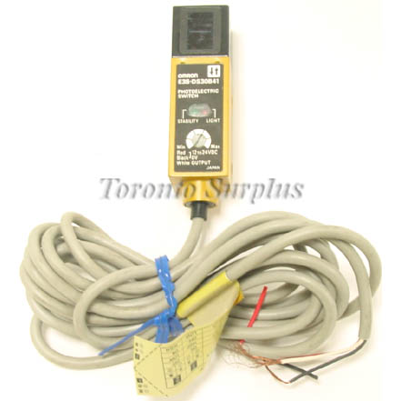 Omron E3S-DS30B41 Photoelectric Sensor